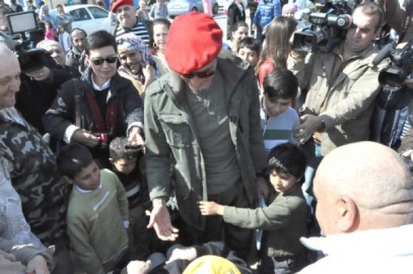 Radu Mazăre merge de Înviere în cartierul Henri Coandă